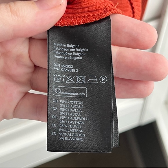 H&M DIVIDED Rust Ribbed Cold Shoulder Top - Picture 6 of 6